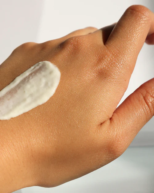 Depilación facial y diseño de cejas en Llongueras Tribunales
